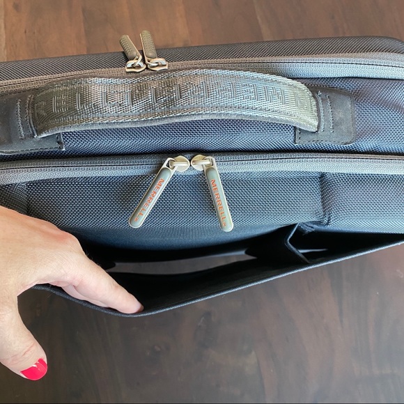 Merrell Grey & Orange Hard Case Laptop Travel Bag - Picture 8 of 10